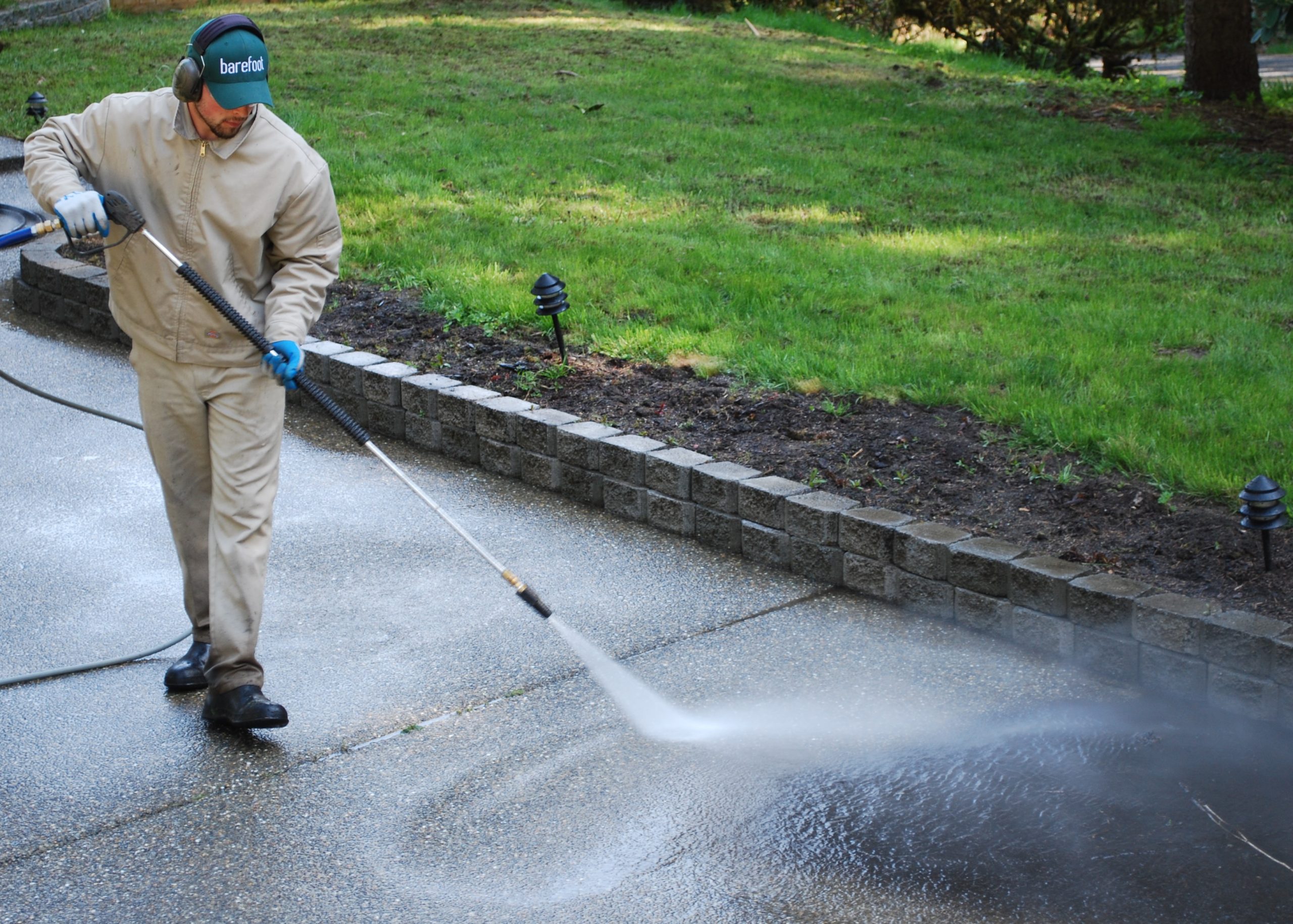 Megah pressure washing